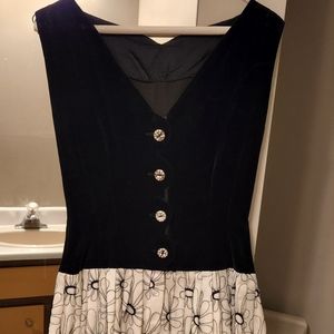 My mom is selling her vintage clothes she wore in her 20s.